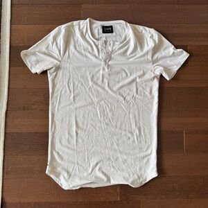 Cuts Elongated White Henley tee - M